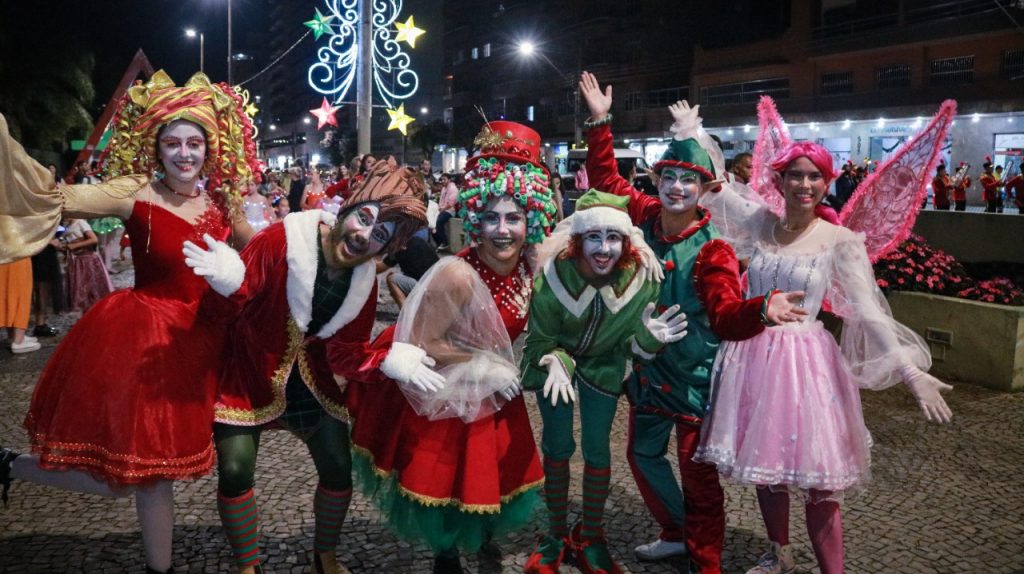 desfile natal A magia do natal chegou em São Lourenço