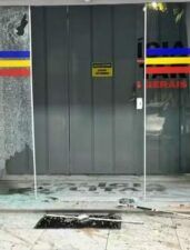 Imagem do WhatsApp de 2025 04 08 as 18.57.33 e95a95af Criminosos fortemente armados atacam quartel da PM e banco em Guaxupé